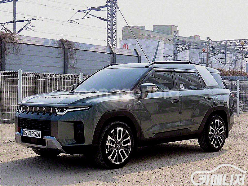 [KG모빌리티(쌍용) ]더 뉴 토레스 1.5 GDI-T 2WD TV7 2025 년 중고차◆전액할부◆중고리스◆친절서비...--0