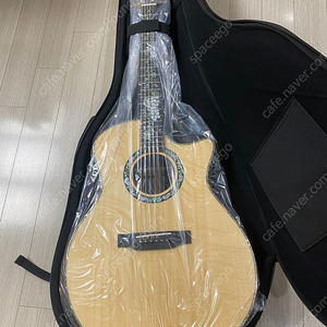 [새제품] 장인이 직접 만든 고급기타, 카누벨 KGE-2500 수제 어쿠스틱 기타 (천연 자개)
