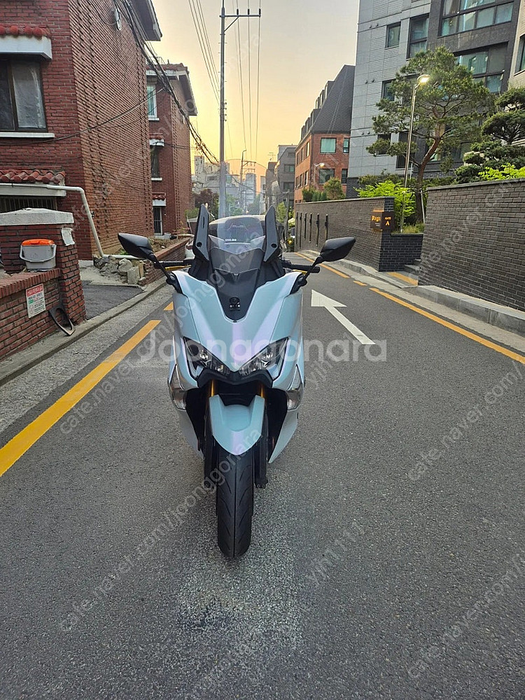 티맥스DX 17년식 16,000km 팝니다.--1