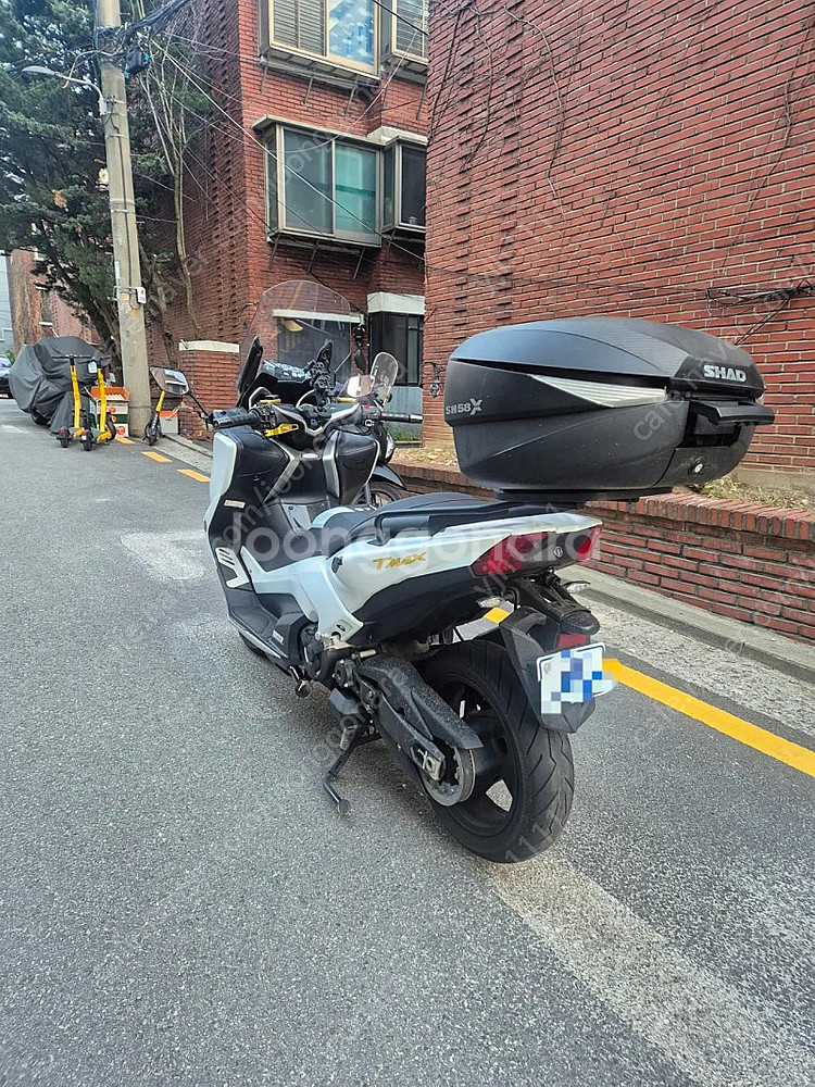 티맥스DX 17년식 16,000km 팝니다.--6