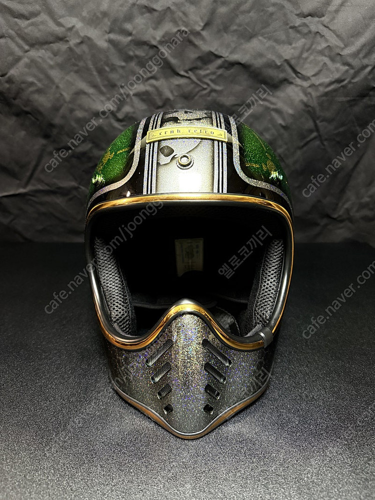 크랭크 커스텀 헬멧 이미지