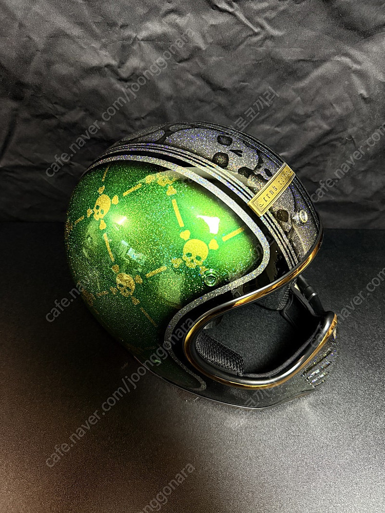 크랭크 커스텀 헬멧 이미지