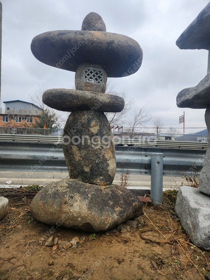 자연석 석등 석탑--0