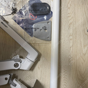 어고트론 듀얼 모니터암(45-509-216 / LX Dual Stacking Arm Tall Pole)