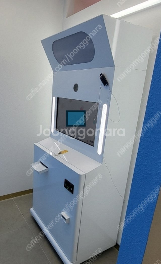 2대남음 인생네컷 포토키오스크 무인사진기 판매합니다.(금액조정)--2