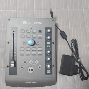 Presonus Iostation24c daw컨트롤러 오인페 팝니다.