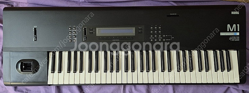 Korg 코르그 M1 팝니다--0