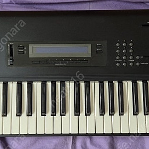 Korg 코르그 M1 팝니다