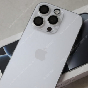 아이폰 16프로 256gb 티타늄 화이트랑 s25 엣지랑 교환 원해요