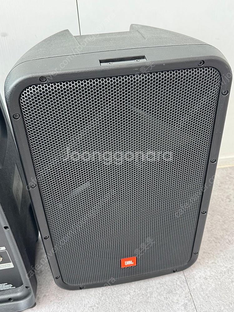 JBL EON 208P 스피커 팝니다.--4