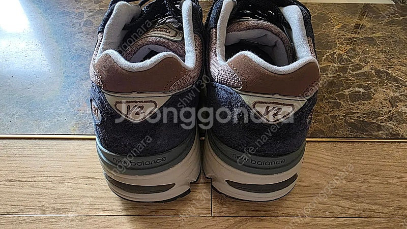 뉴발란스 991v2 팔아요--2