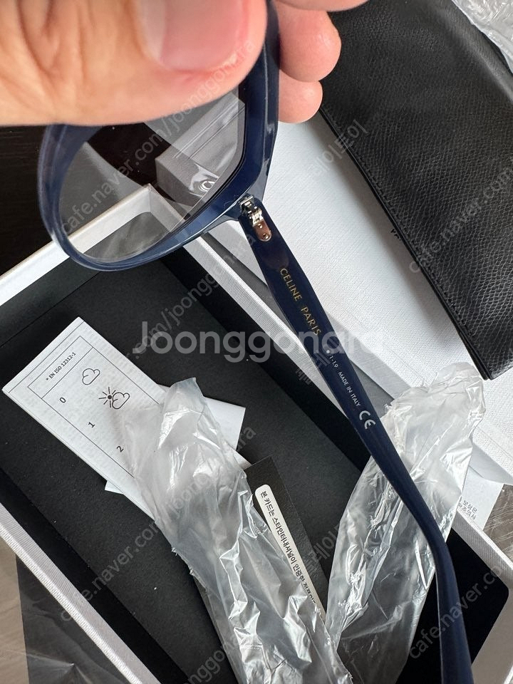셀린느 정품 선글라스 미착용 새상품 보증카드 포함 (1...--8