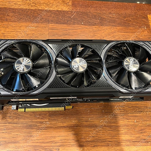SAPPHIRE Radeon RX Vega 64 8GB 팝니다 (사파이어 라데온 vega 64)