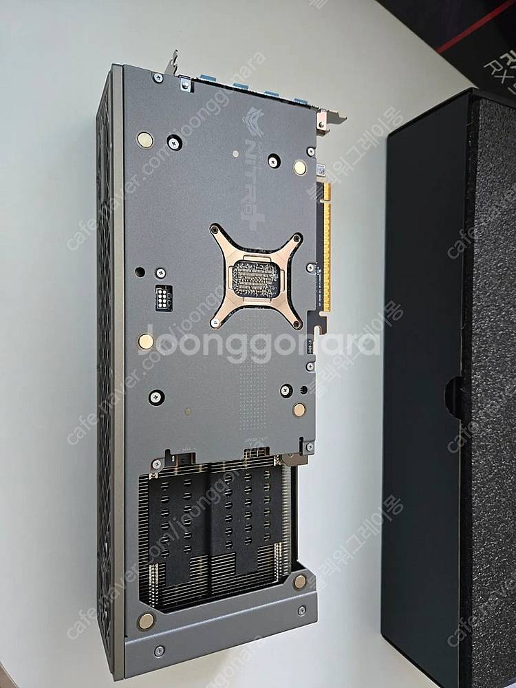 SAPPHIRE 라데온 RX 9070 NITRO+--1
