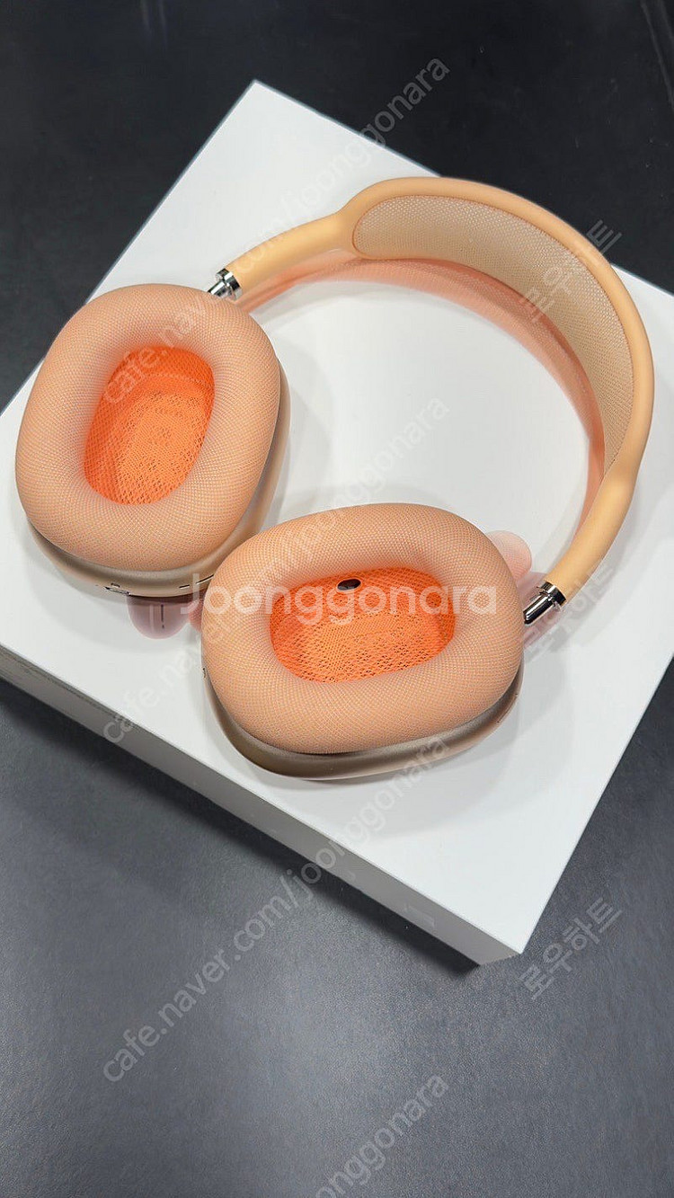 에어팟 맥스 USB-C 오렌지 모델 판매합니다--1