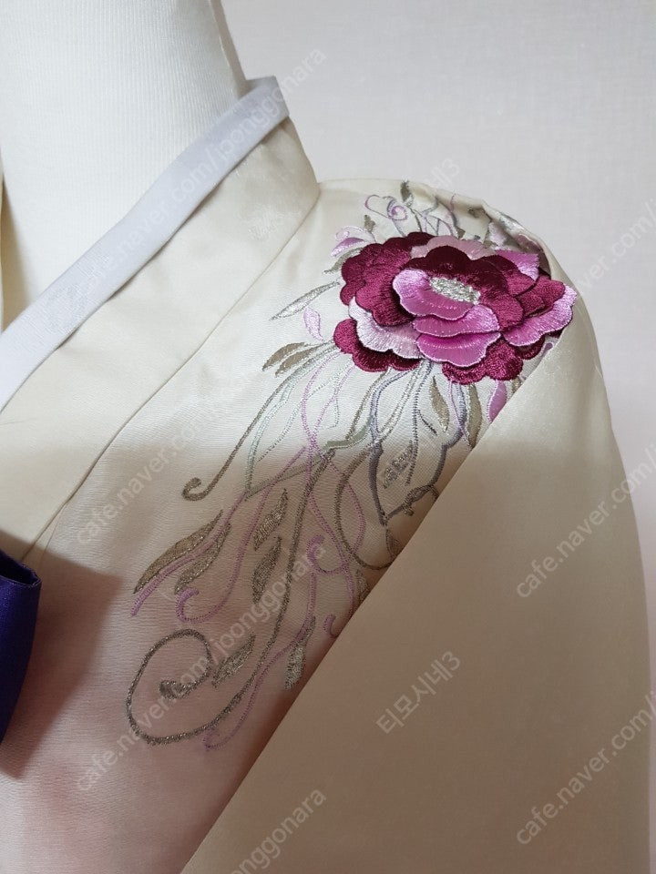 예쁜 여성한복 이미지