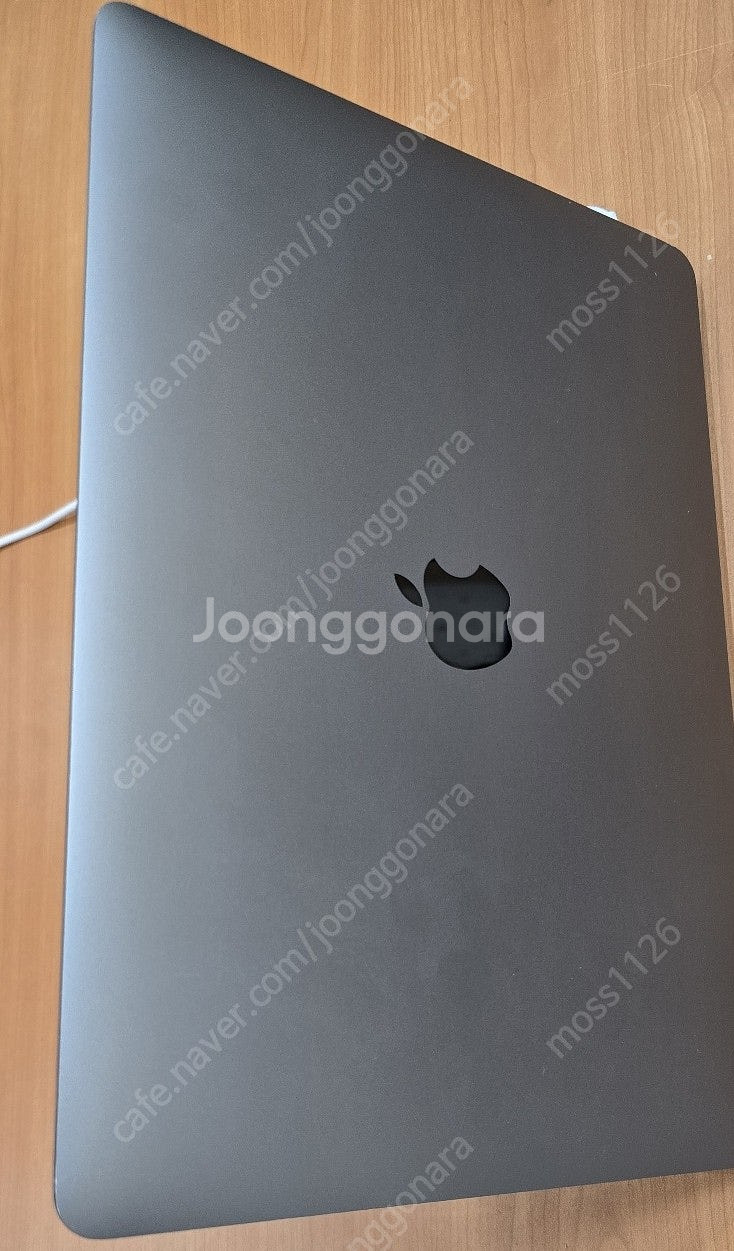 MacBookPro Core i5 2.3 13 inch...--1
