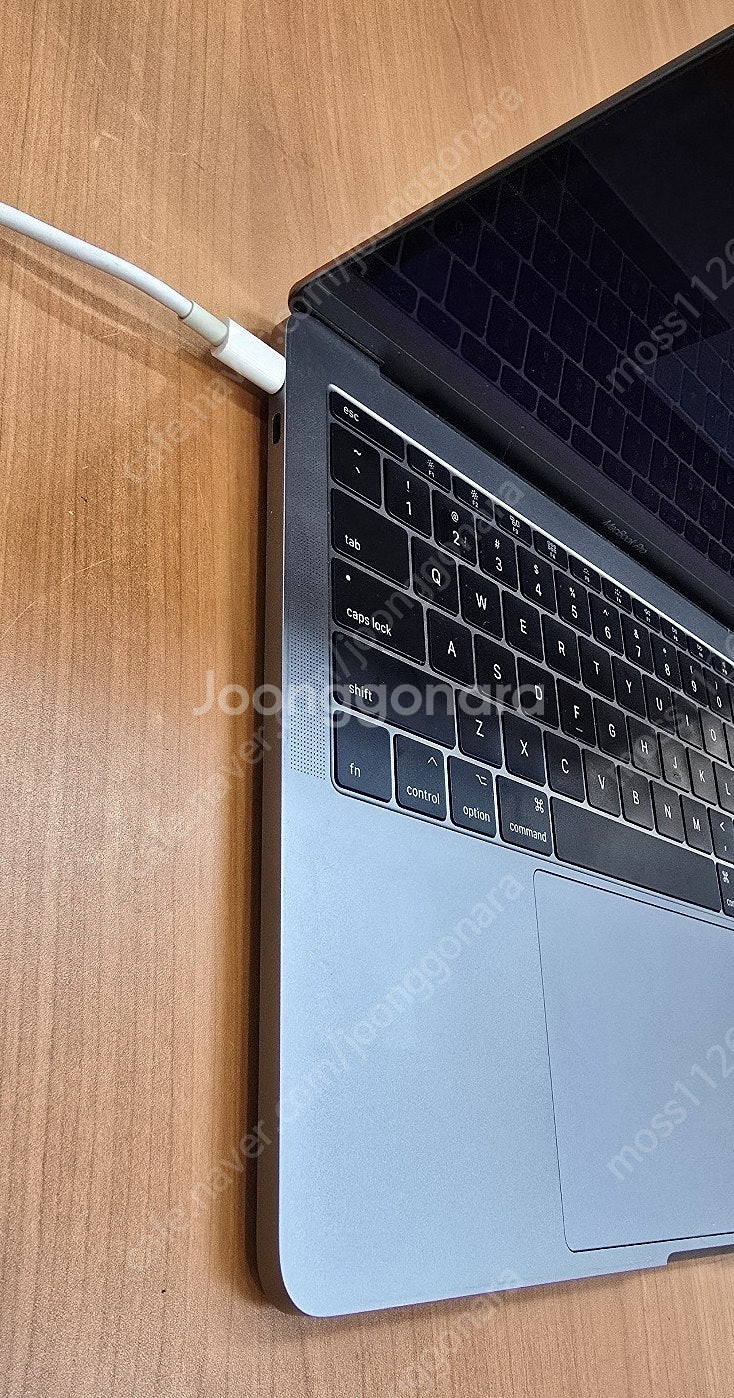 MacBookPro Core i5 2.3 13 inch...--5