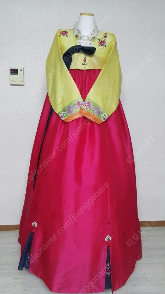 예쁜 여성한복 이미지