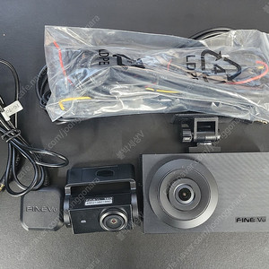 파인뷰 LXQ2000 QHD 최상급 2채널 블랙박스 64기가, GPS안테나 풀세트 싸게 판매 합니다(방문시 무료 설치 가능,배선 호환문의 가능,안전결제가능,거래 후기많습니다)