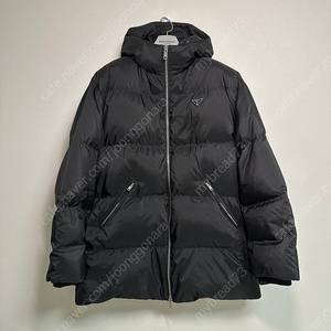 정품 새거급 프라다 사피아노 삼각로고 오버핏 구스다운 패딩 L size