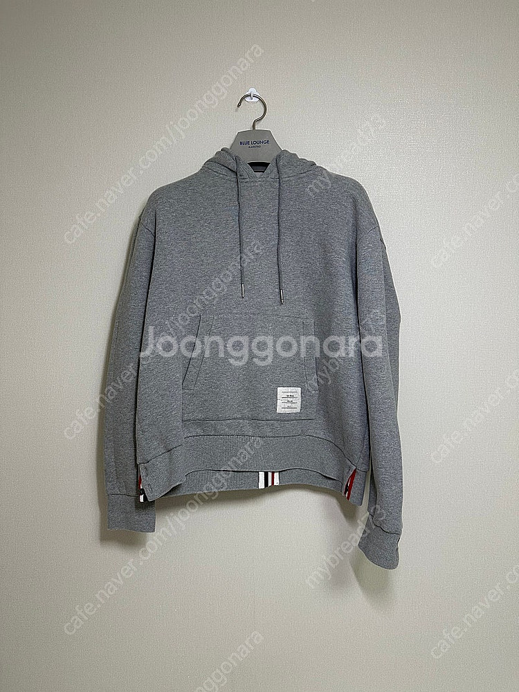 정품 톰브라운 백삼선 후드티 그레이 3 size--1