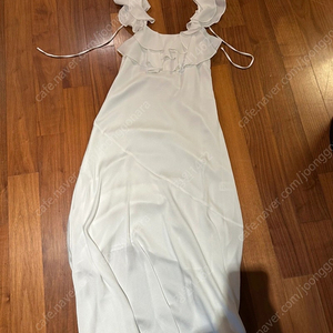 오르 orr 화이트 롱 슬리브리스 원피스