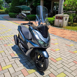 pcx125 21년식 오토바이 스쿠터 싸게판매합니다.