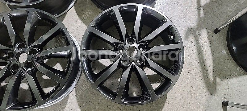 올뉴쏘렌토 고스트크롬 19인치 순정휠 대품판매20만원--1