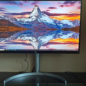 LG 4K UHD HDR 모니터 27인치