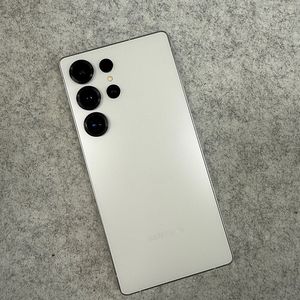 (새상품급)갤럭시S25울트라 실버 512G 찍힘기스 하자 일절없는 선물용 실사용 127만 판매해요