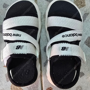 뉴발란스키즈 샌들 180