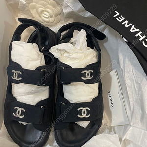 샤넬 벨크로 샌들 38
