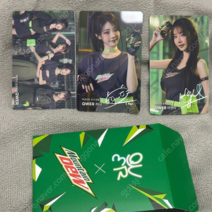 QWER 포토카드 펍지 모바일 배그 배틀그라운드 히나 마젠타