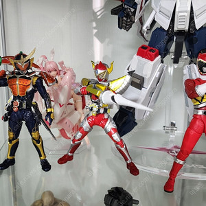 Shf 진골조제 가면라이더 가이무 바론 바나나 암즈