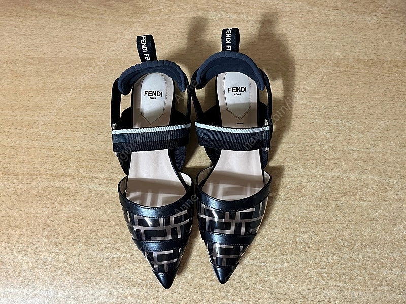 (230) 펜디 콜리브리 샌들 이미지