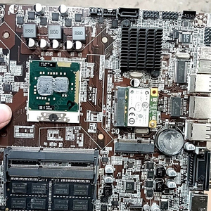 m-itx hm55보드+i5-m560+4gb+case