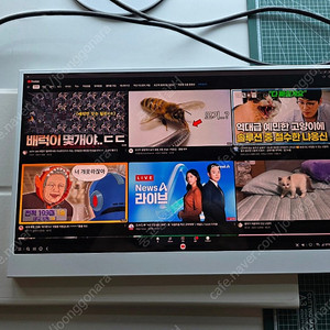 15.6인치 OLED 4K 터치스크린 포터블 모니터 팝니다.