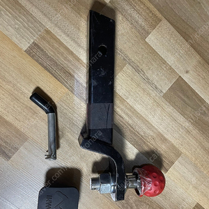 모델Y 견인 마운트와 50mm 볼 팝니다. (서울 성동구)