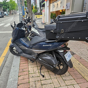 [부산] UHR125 25년식 배달 풀세팅 오토바이 스쿠터 팝니다