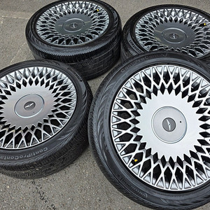 제네시스 G90 19인치 순정 휠타이어 세트 팔아요