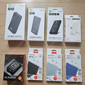 보조배터리(액센, 알로, 액티몬 등), 무선 충전기(리큐엠 등), USB 멀티 충전기, 3in1 데이타 케이블 팝니다.(미사용)