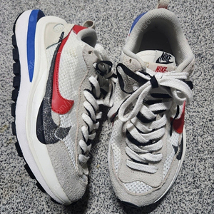 NIKE 나이키 베이퍼와플 사카이 로열 푸시아 235
