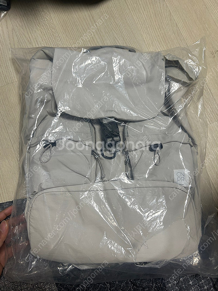 컨스파라 도난방지 원버클 백팩 (크림) 여행가방--0