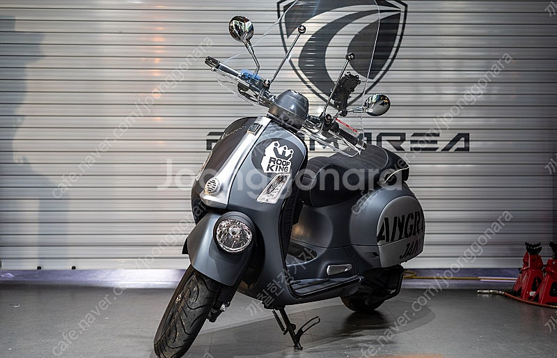 베스파 GTV300 세이조르니 2023년식 짧은 주행거...--1