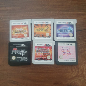 닌텐도 3ds 포켓몬스터 블랙, 울트라썬 등 판매합니다.
