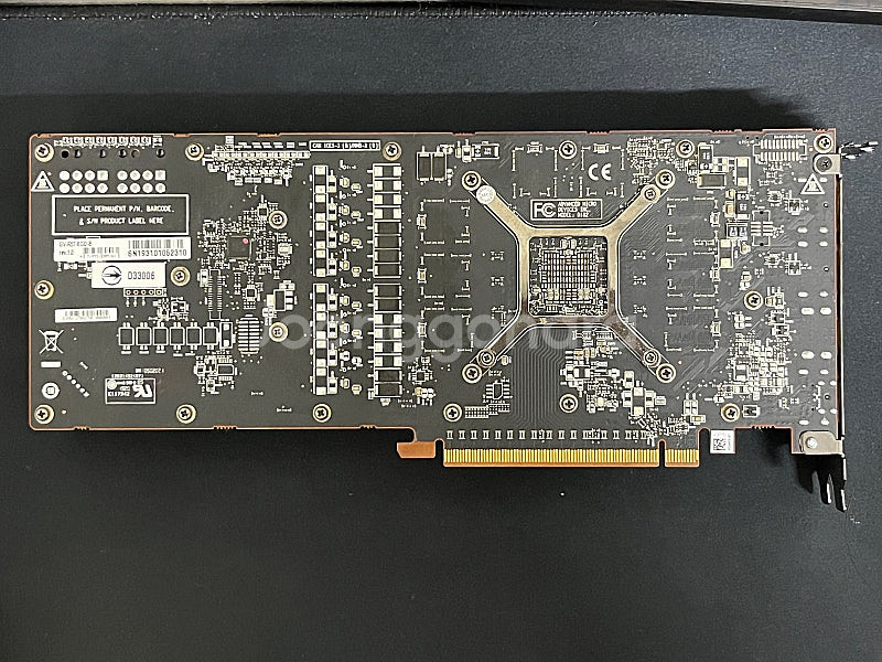 기가바이트 라데온 RX 5700 8GB--1