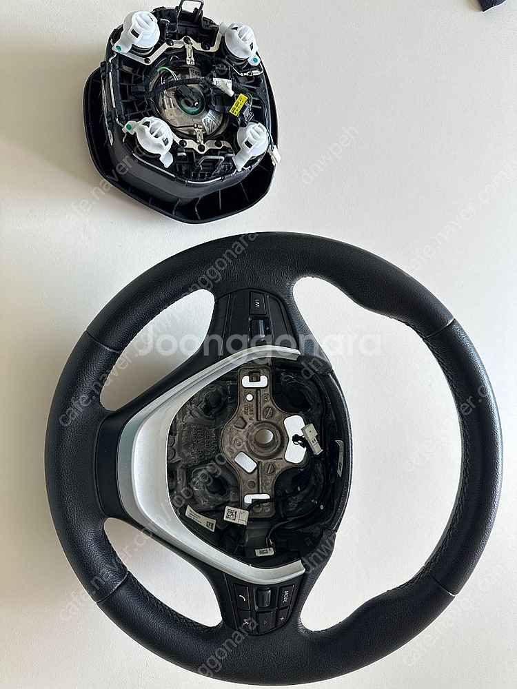 BMW F20 순정핸들--1