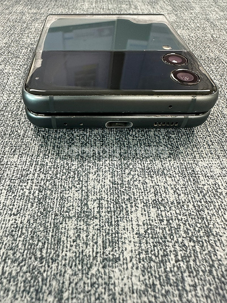 *게임용 서브용* 갤럭시Z플립3 256G 그린 기능정상...--9
