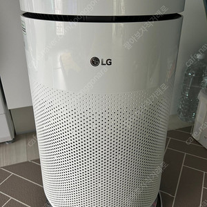 LG 퓨리케어 공기청정기 화이트 19만원 싸게 팝니다.